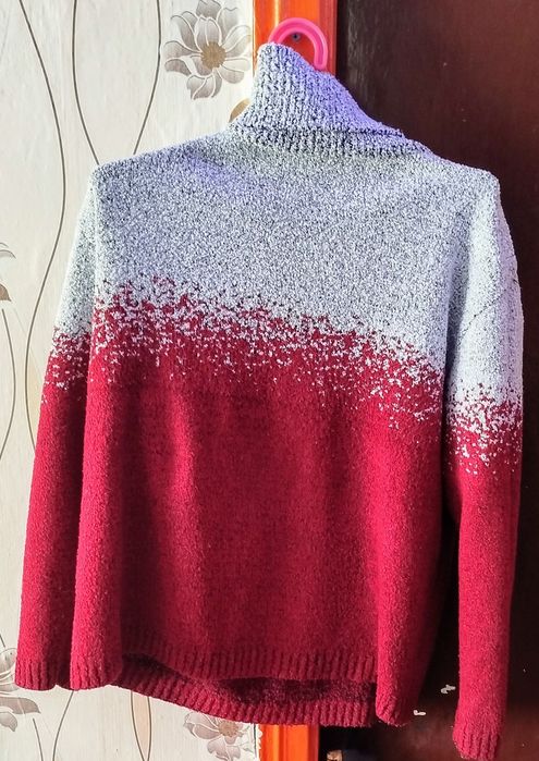 Світер під горло 56р