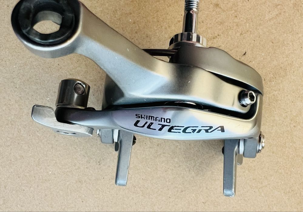 SHIMANO ULTEGRA BR-6700 Hamulec aluminiowy szosowy przedni U-Brake