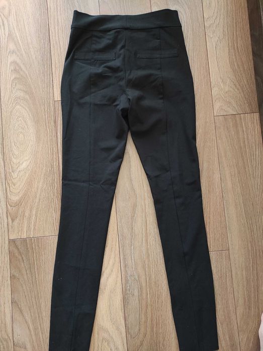 Czarne eleganckie spodnie XS