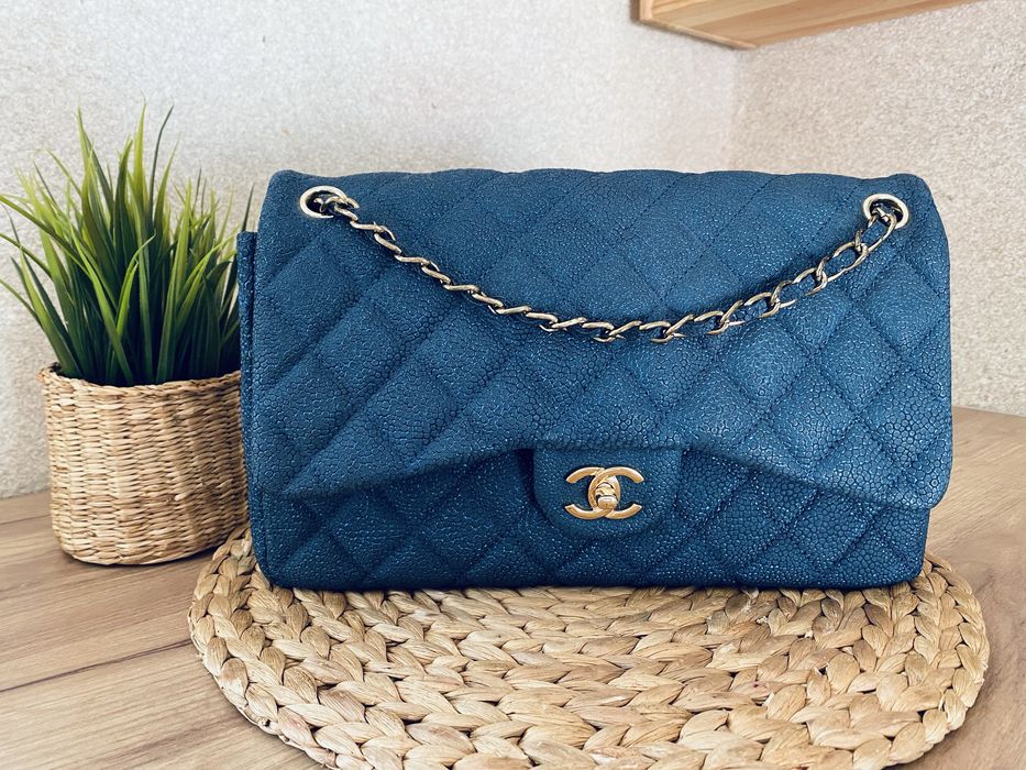Сумка Шанель ікра  CHANEL Classic Double Flap Bag — Blue Iridescent