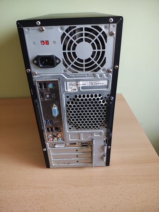 Komputer stacjonarny Asus