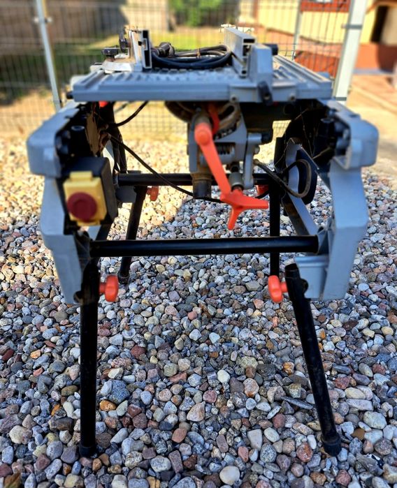 Pilarka piła stołowa GRAPHITE 59G824 używana