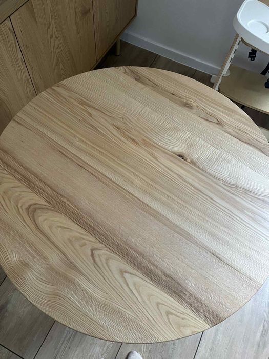 Stolik okrągły ,jesionowy
