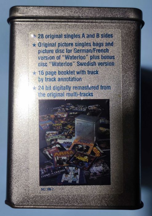 Caixa de lata com 28 CD's singles dos ABBA