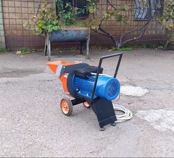 ЗАВОДСЬКИЙ! Щепоріз,щепорез,подрібнювач гілок (50-60мм) елекр/бензин