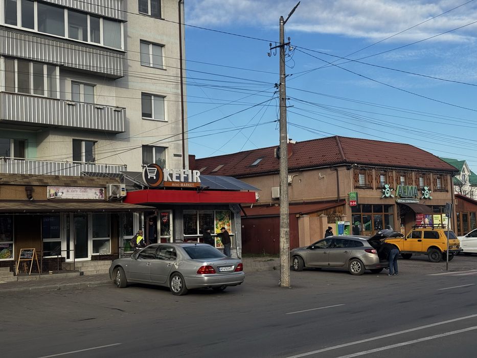 Продам комерційне приміщення Росвигово