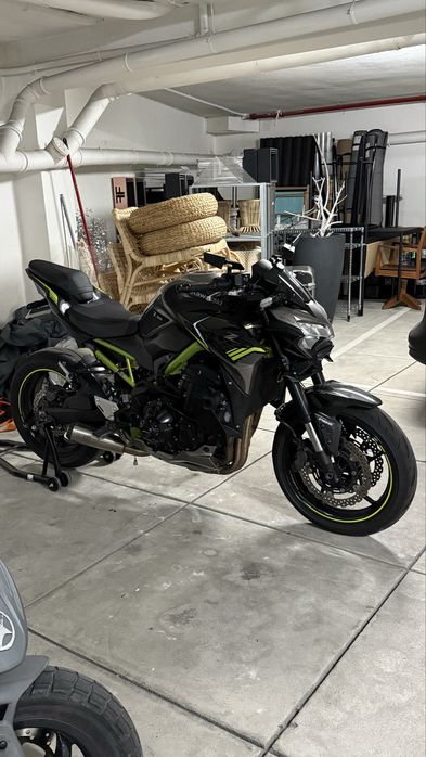Kawsaki z900 dois mil e vinte