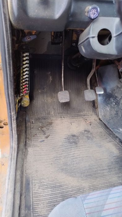 Продам пиріжок ИЖ 2715, 1988 року + двигун і КПП  від 412 Москвича!