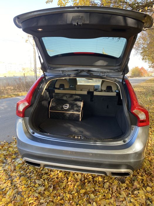 Volvo v60 cross country