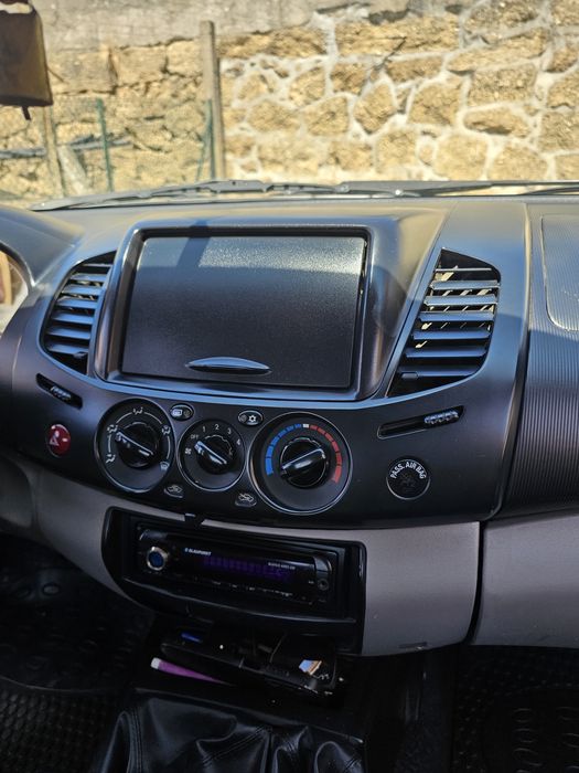 Mitsubishi L200 2012
