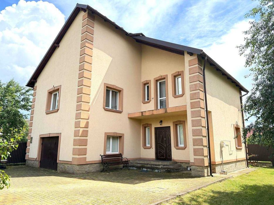Продаж просторого будинку 175.9 м², 12 сотих, с. Добрівляни