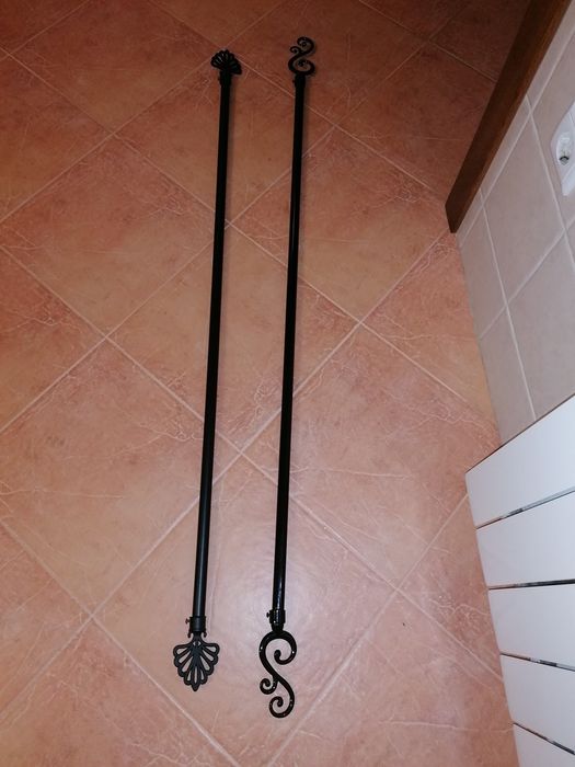 Conjunto de cortinados com varão