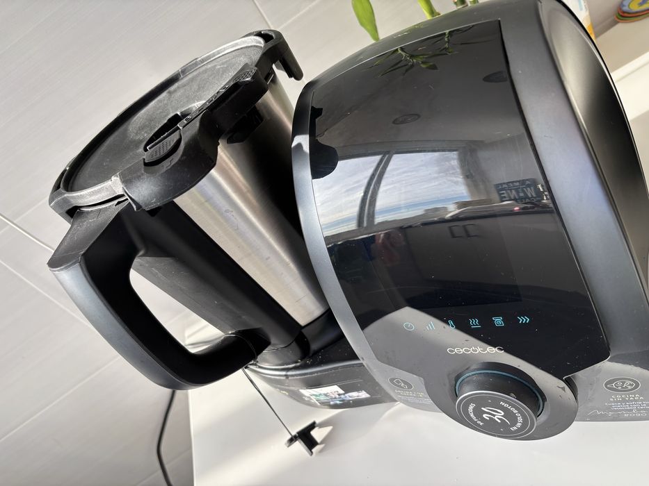 Robô cozinha Mambo 8090 Cecotec