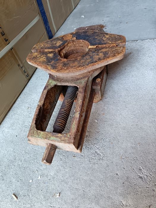 Тисы фрезерного станка