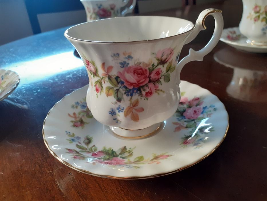 Chavenas porcelana Royal Albert