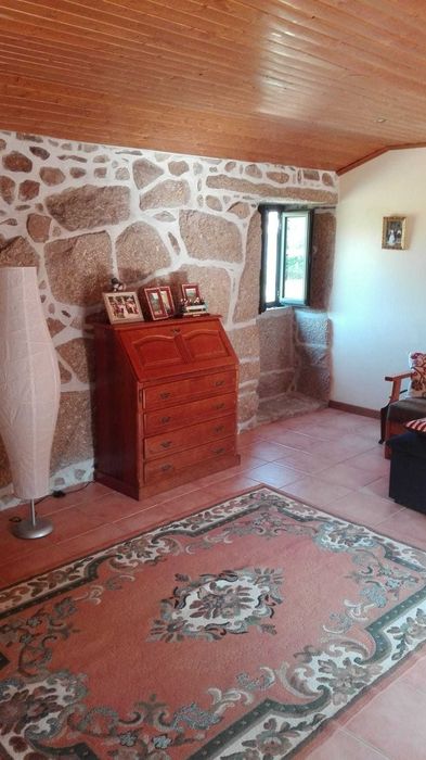 Arrendamento de casa de aldeia em Cinfães