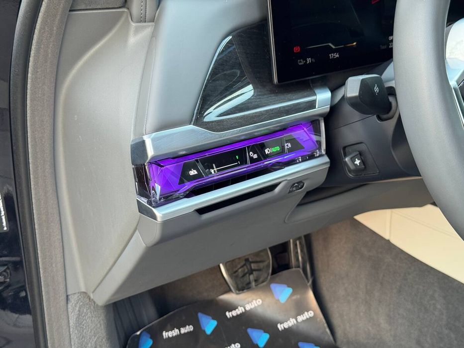 BMW i7 2023 freshauto