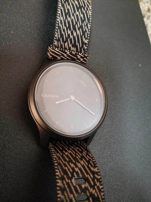 Smartwatch híbrido Garmin Vivomove Style preto