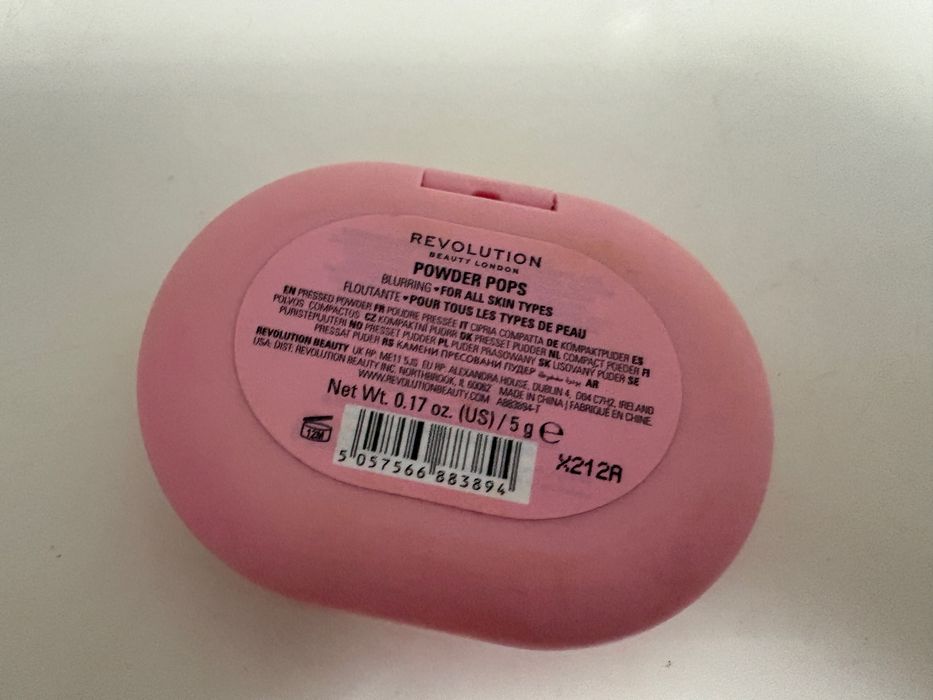 Puder Makeup Revolution