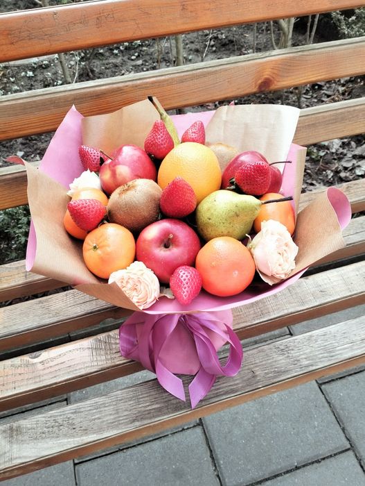 Смачні букети, бокси, пін'яти