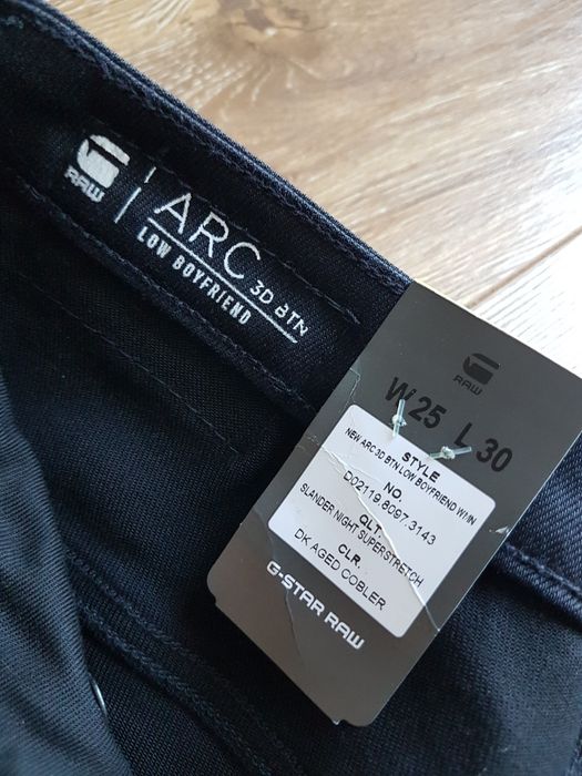 W25 L30 G-star Raw arc 3D btn low boyfriend damskie spodnie jeansy