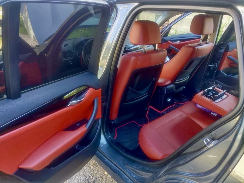 Продам BMW  X 1 в ідеально у стані або на обмін ( ьіле/ чорне) авто