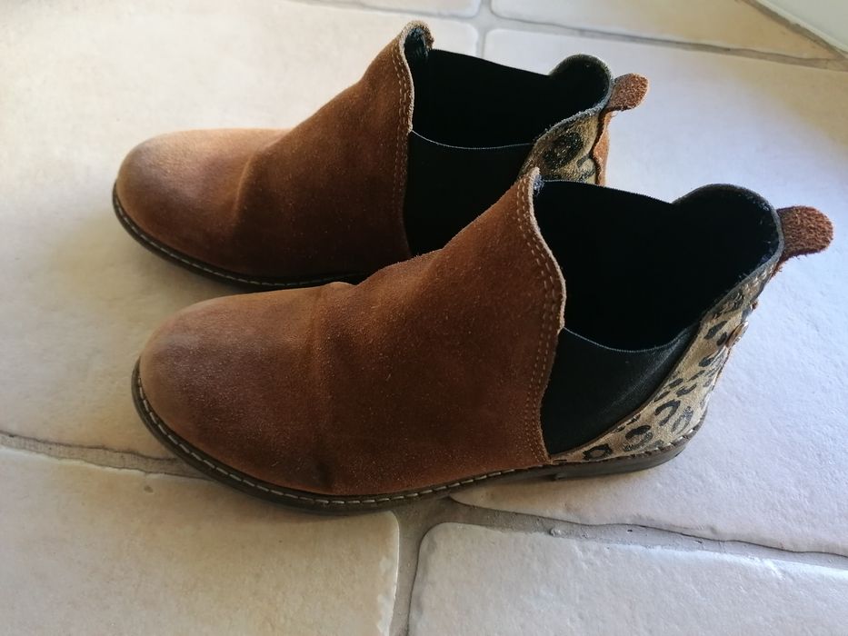 Botas de camurça para menina