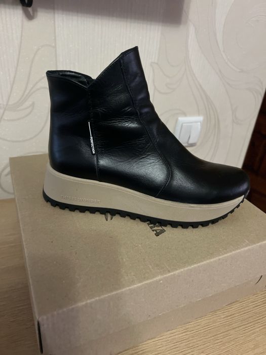 Продам напівчоботи шкіряні