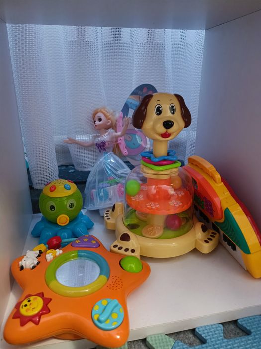 Продам розвиваючі іграшки