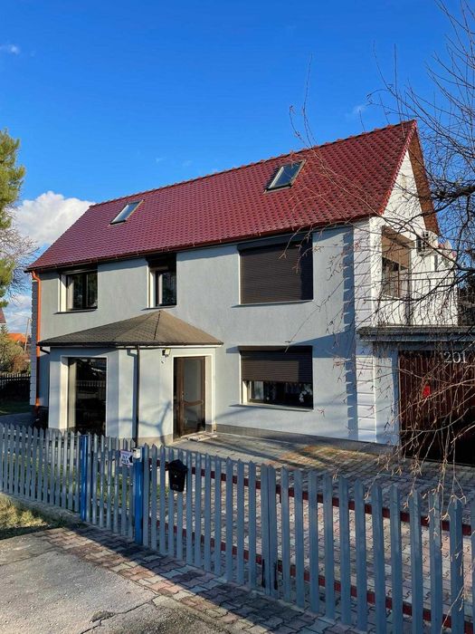 Elewacje, ocieplanie budynków, malowanie