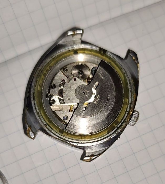 Часы Слава с автоподзаводом и двойным календарём ссср