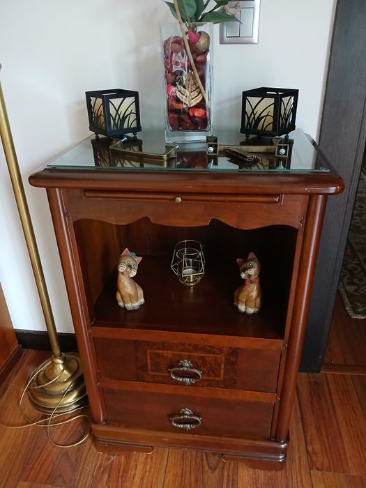 Mesa de cabeceira/de apoio