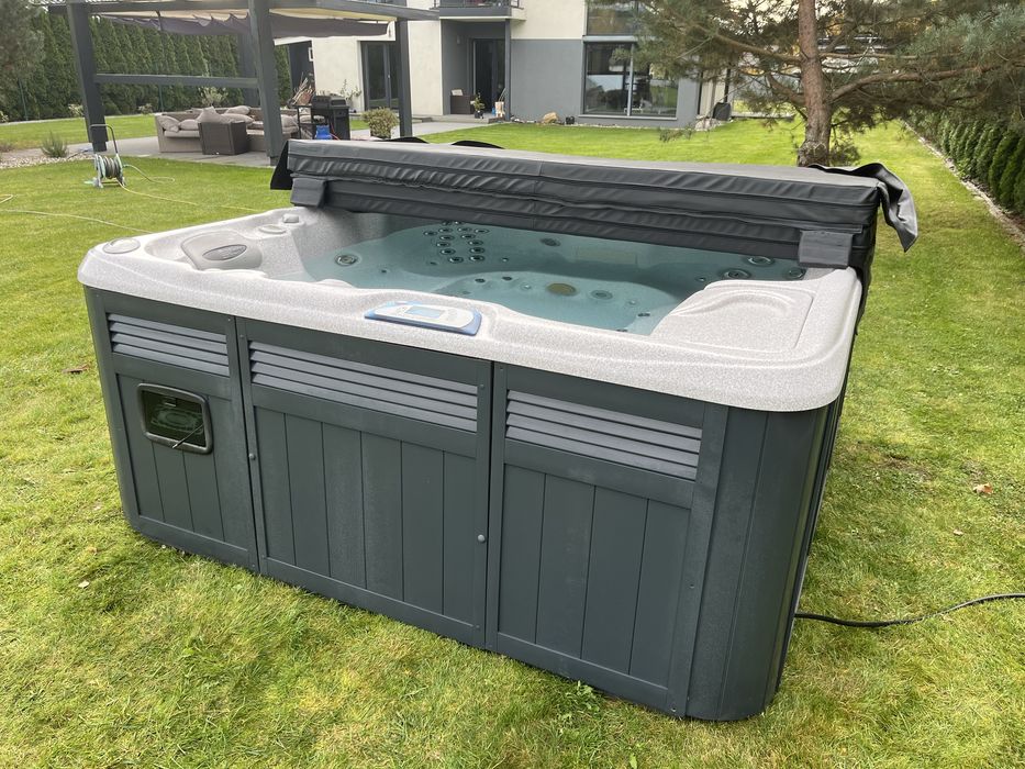 Jacuzzi ogrodowe caloroczne Balboa Gecko