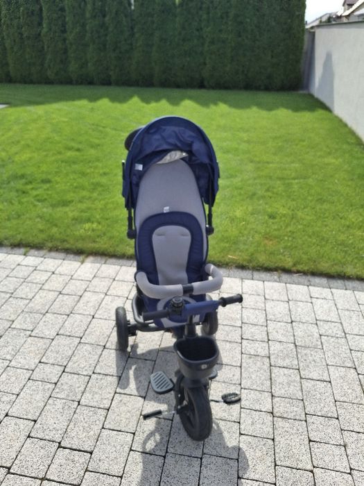 Kinderkraft Aveo rowerek trójkołowy niebieski, pchacz z akcesoriami