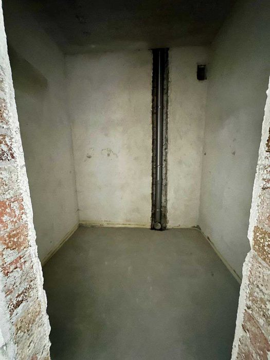 Простора 2-кім квартира в ЖК Долішній