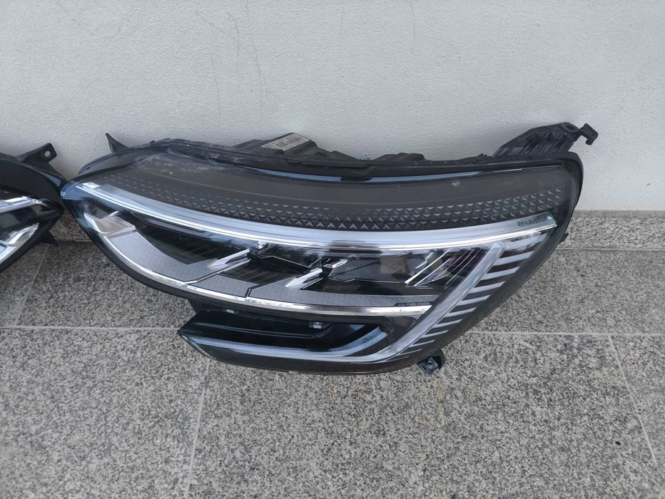 Renault Megane IV faróis