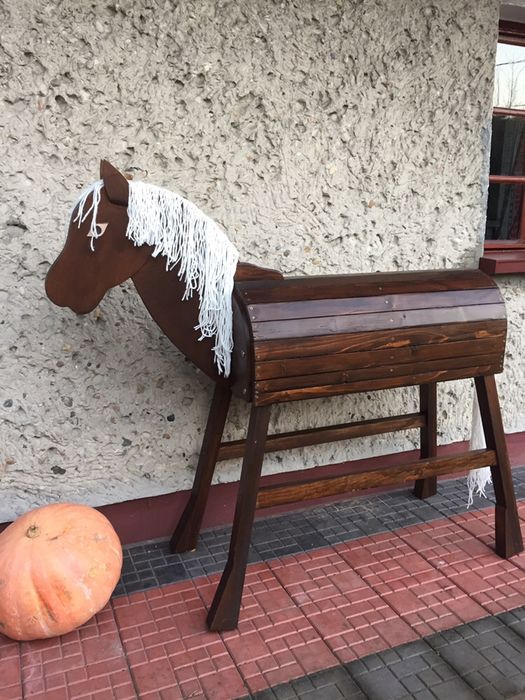 Drewniany koń do woltyżerki