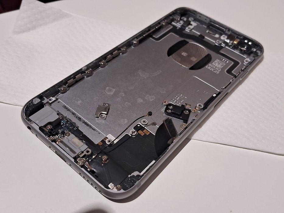 Запчастини на IPhone 6s