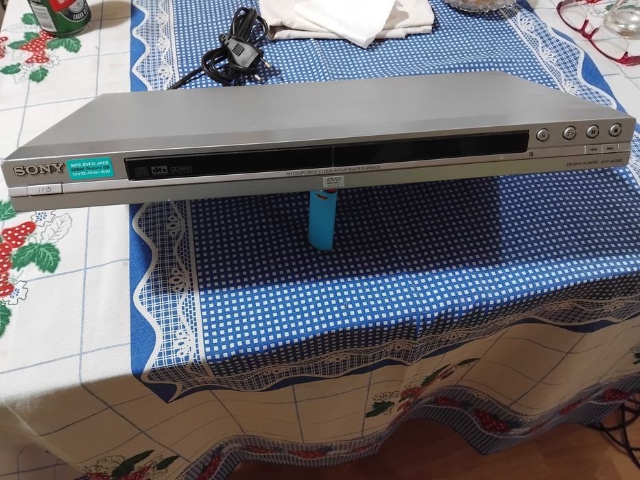 Televisao LG  mais duas de oferta Tudo a funcionar