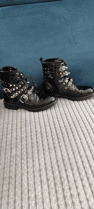 Czarne, damskie, lakierowane buty nr 37