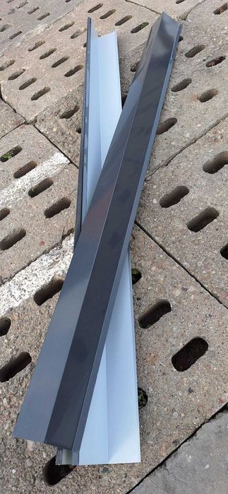 obróbki z blachy: wiatrownica, kalenica, pas nad rynnę