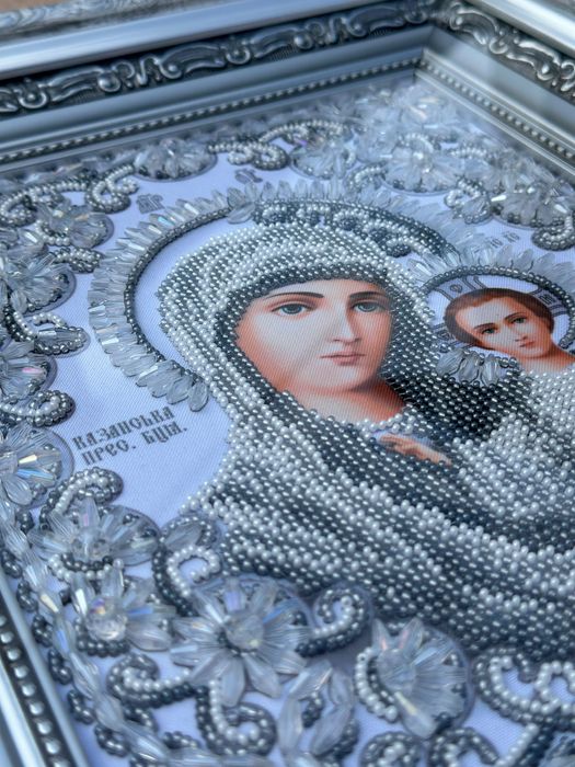 Вінчальні ікони вишиті бісером