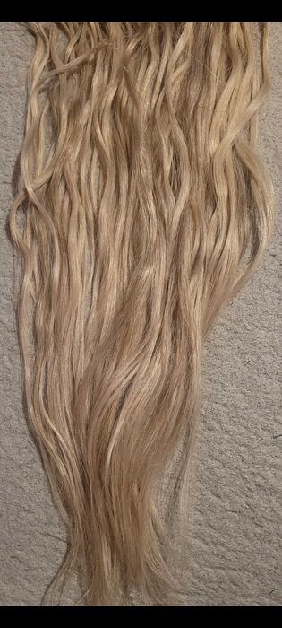 Włosy na keratynę blond