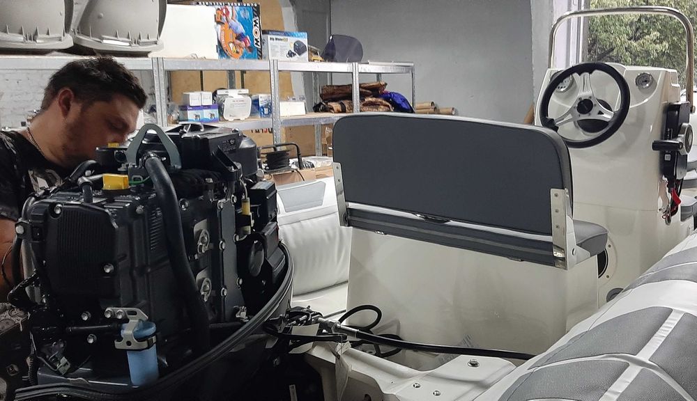 Ремонт та обслуговування човнових моторів