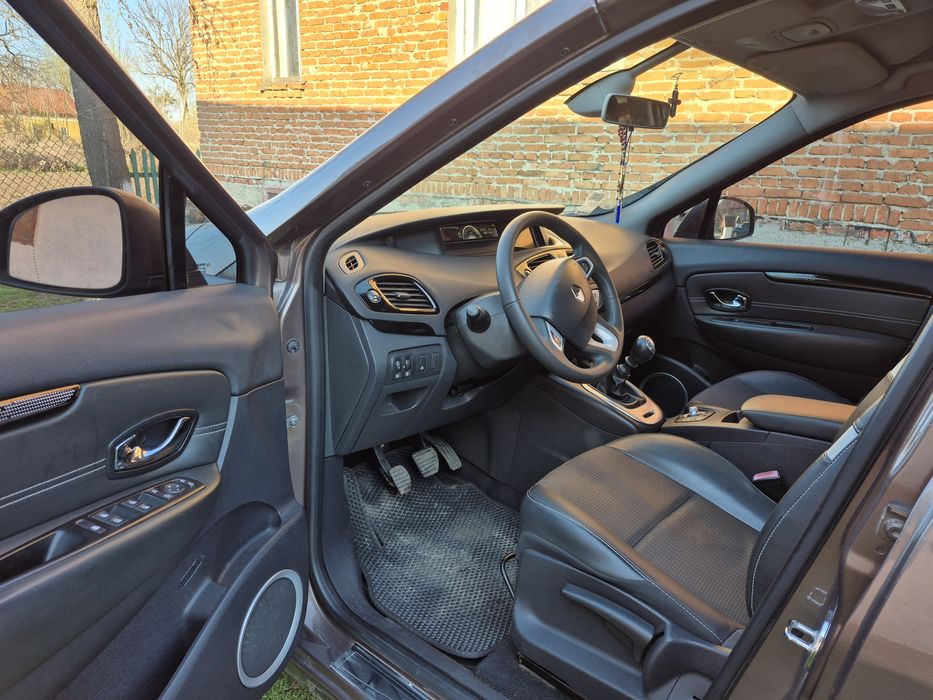 Рено гранд сценік