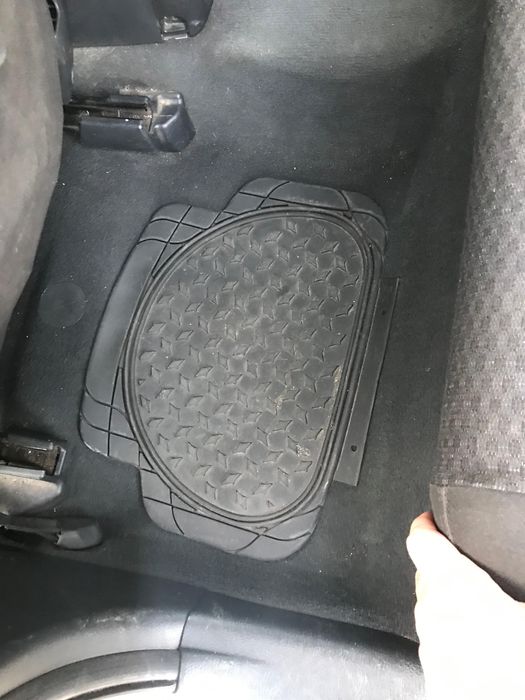 Toyota Avensis — fotografia 5