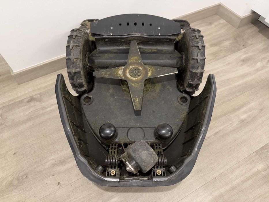 Robot koszący Stiga Autoclip 225S