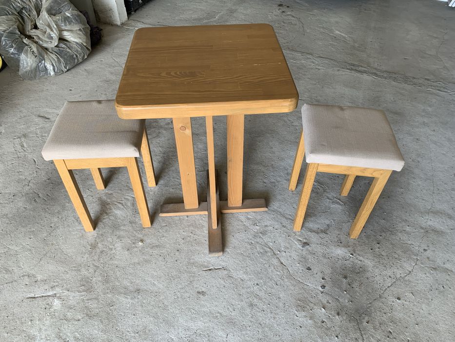 Столи деревʼяні для кавʼярні