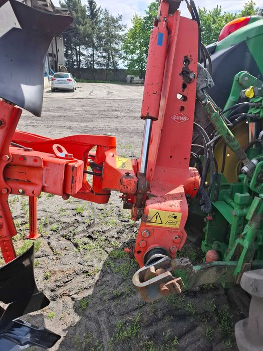 Pług obracalny zawieszany 5-skibowy Kuhn Multi- Master 152T