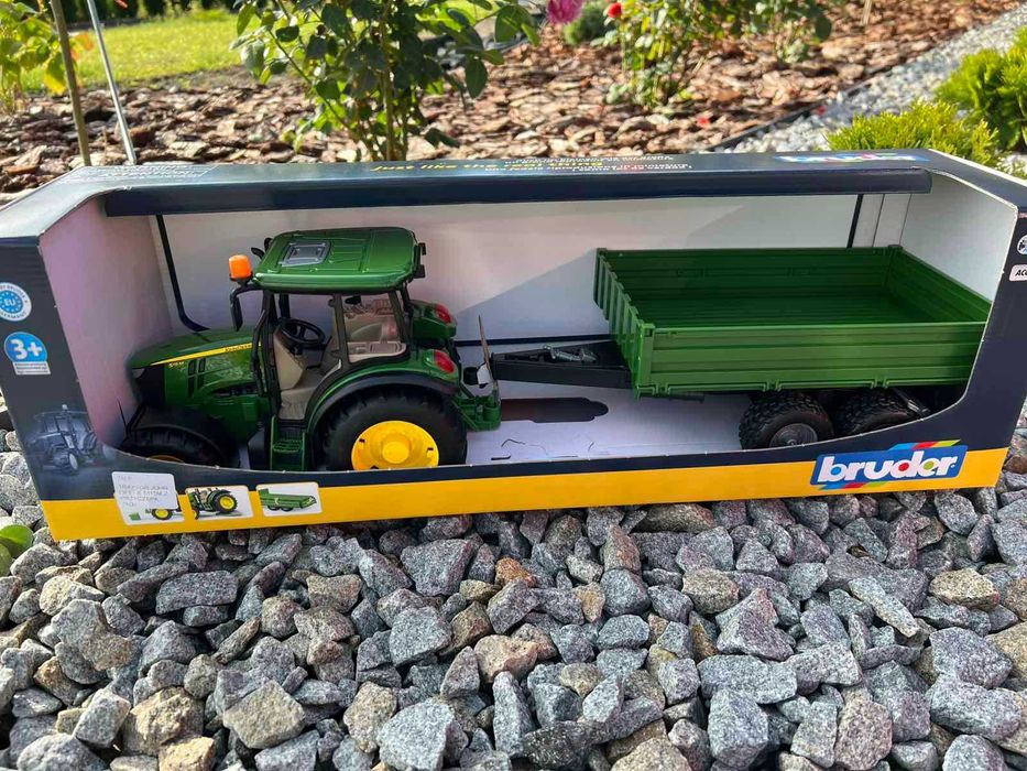 Іграшка трактор з причепом Bruder. Трактор брудер. Іграшки Bruder
